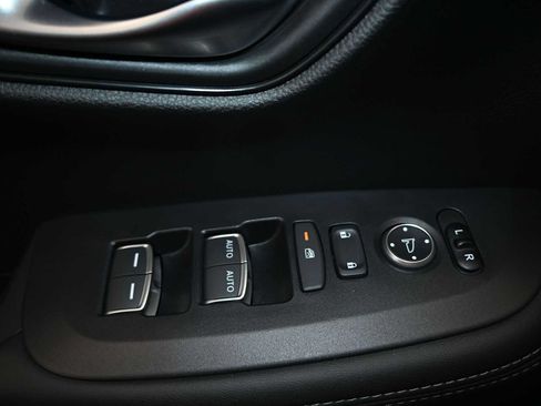 Used 2026 Honda HR-V EX-L image 19