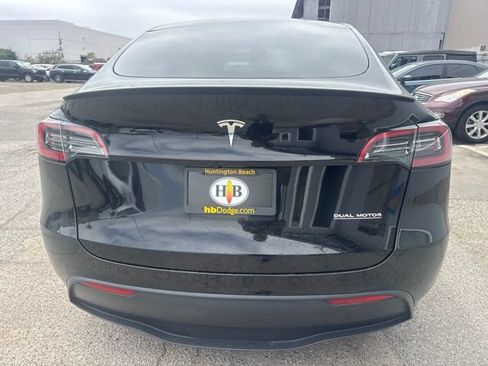 Used 2022 Tesla Model Y Performance AWD/4WD image 6
