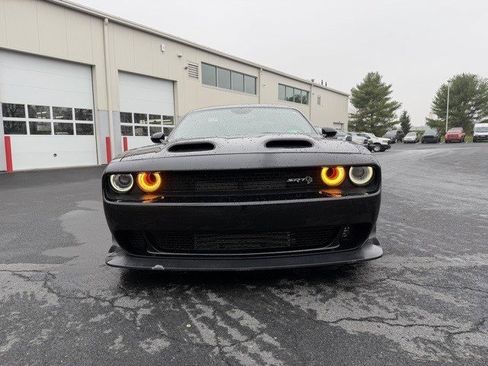 Used 2019 Dodge Challenger SRT Hellcat Redeye image 11