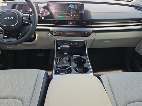 New 2026 Kia Carnival EX FWD image 15