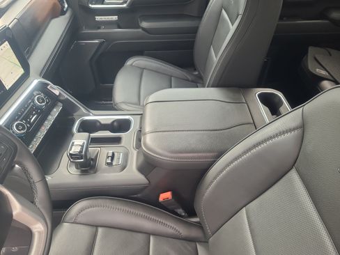 Used 2024 GMC Sierra 1500 Denali w/ Denali Reserve Package AWD/4WD image 15