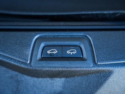 Used 2022 BMW X7 xDrive40i w/ Premium Package image 9