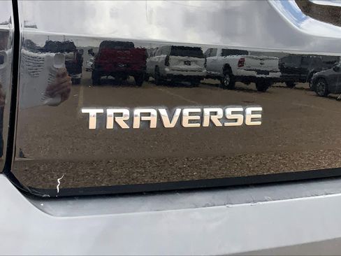 Used 2019 Chevrolet Traverse LT image 30
