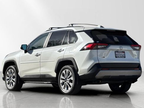 Used 2022 Toyota RAV4 Limited image 6