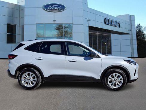 Certified 2025 Ford Escape Active AWD/4WD image 10