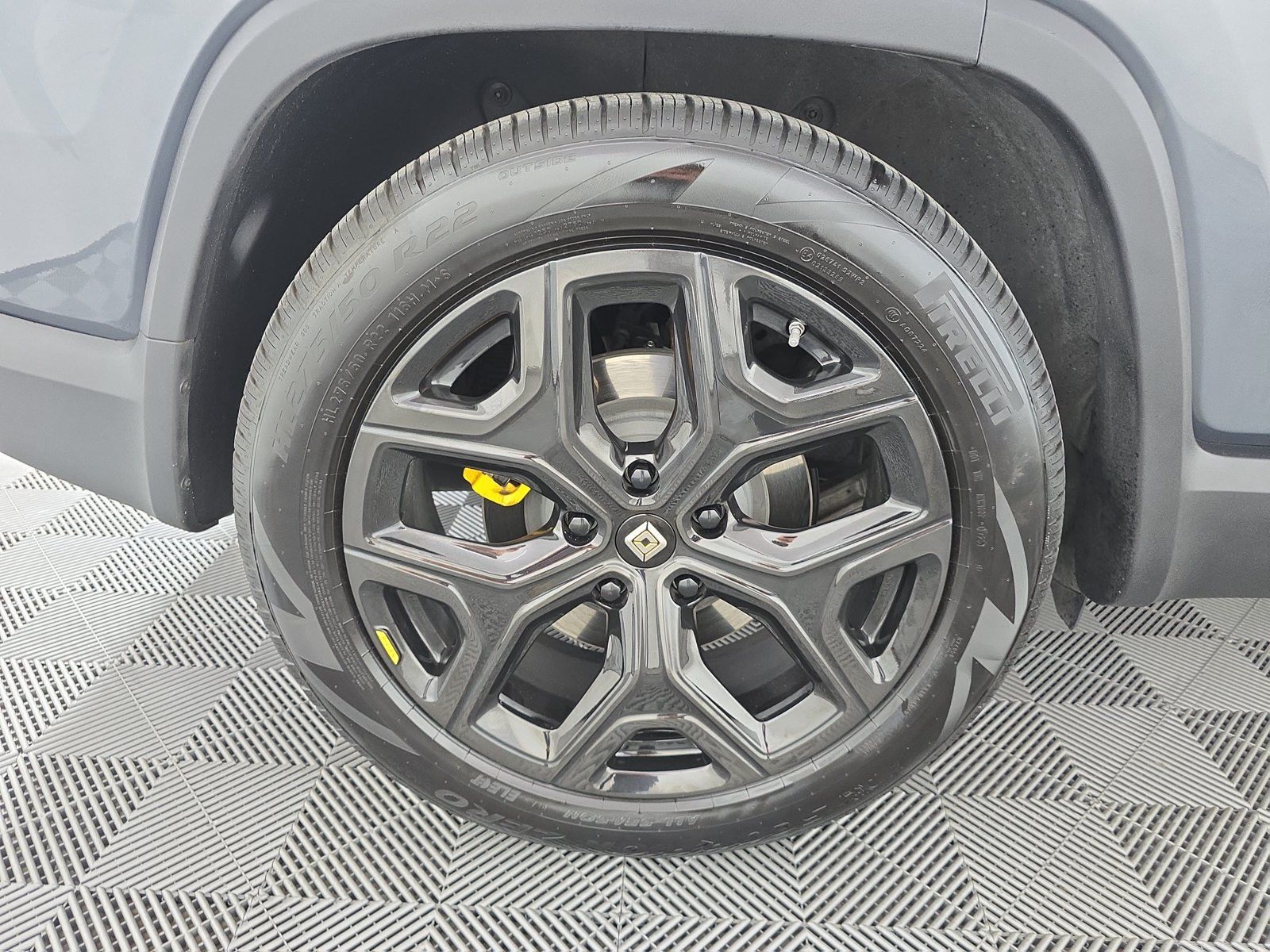 Used 2022 Rivian R1S Launch Edition Quad AWD/4WD image 12
