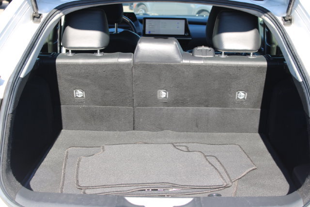 Used 2024 Toyota Prius XLE FWD image 36