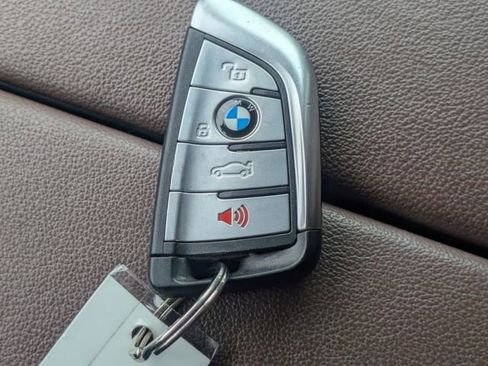 Used 2021 BMW X5 sDrive40i w/ Premium Package RWD image 36