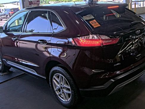 Used 2023 Ford Edge SEL w/ Convenience Package AWD/4WD image 2