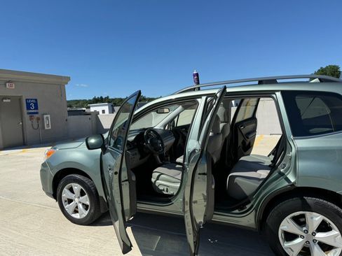Used 2016 Subaru Forester 2.5i Limited AWD/4WD image 23