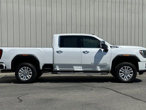 Used 2023 GMC Sierra 2500 Denali w/ Denali Ultimate Package image 4