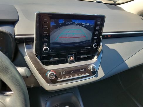 Used 2021 Toyota Corolla LE FWD image 27