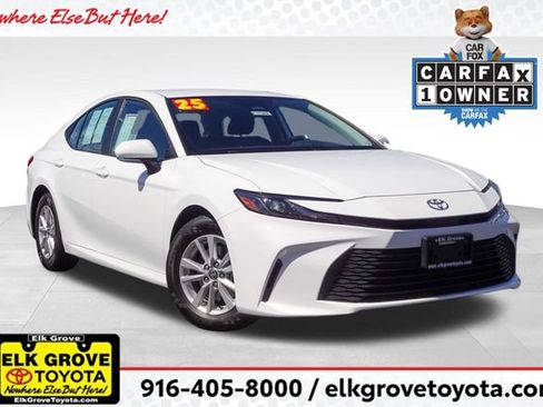 Certified 2025 Toyota Camry LE image 1