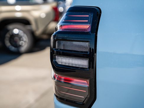 New 2025 Toyota 4Runner 4WD image 9