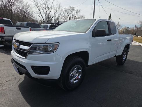 Used 2017 Chevrolet Colorado W/T image 2