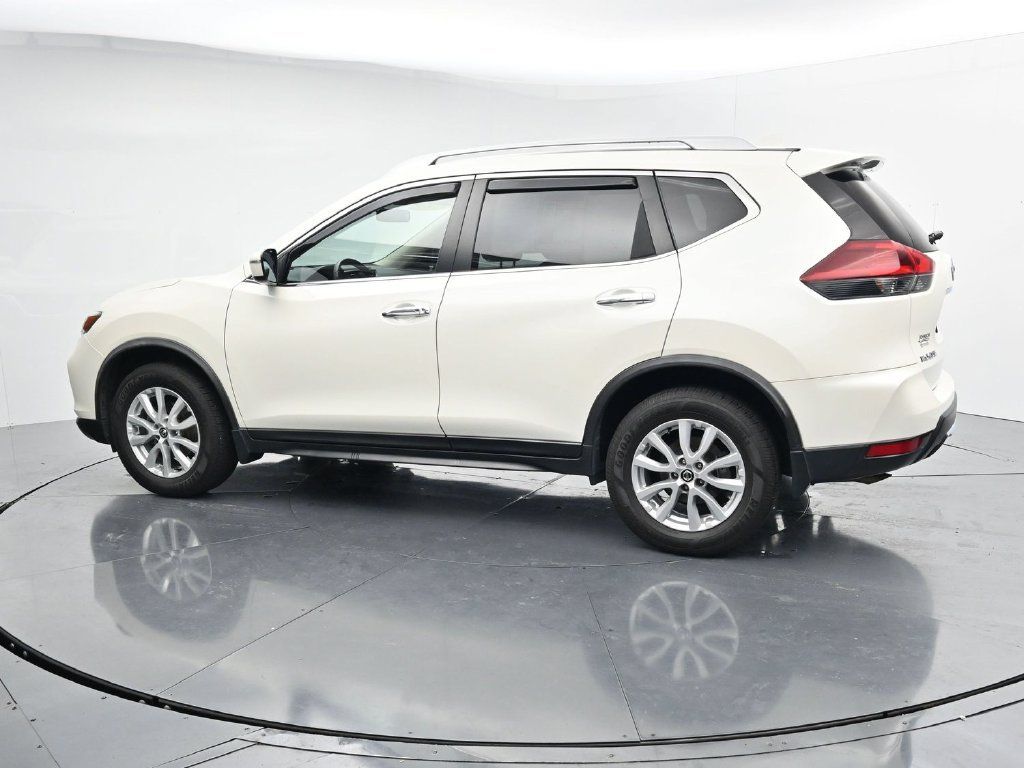 Used 2018 Nissan Rogue SV AWD/4WD image 5