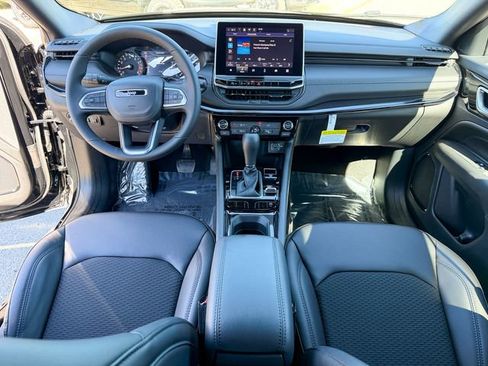 New 2026 Jeep Compass Latitude AWD/4WD image 23