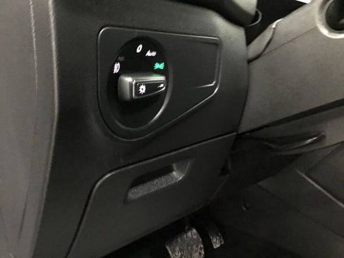 Used 2021 Volkswagen Tiguan SEL image 8