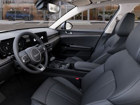 Used 2025 Kia K5 EX image 17
