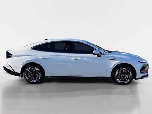 New 2026 Hyundai Sonata SEL FWD image 6