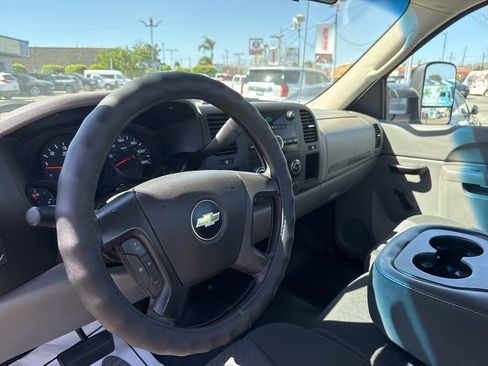 Used 2013 Chevrolet Silverado 1500 W/T image 11