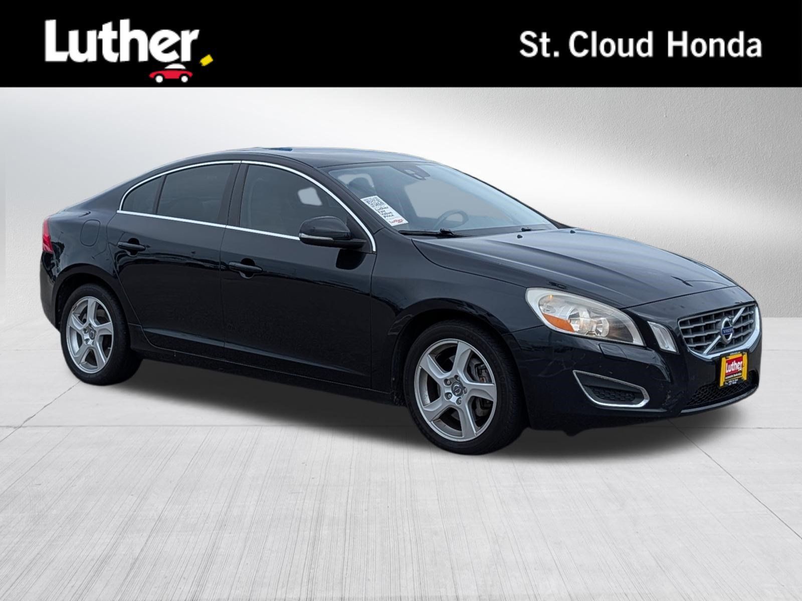 Used 2012 Volvo S60 T5 w/ Climate Pkg FWD image 1