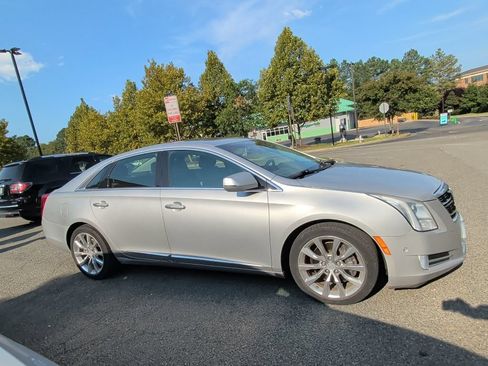 Used 2016 Cadillac XTS Luxury w/ Driver Awareness Package FWD image 2