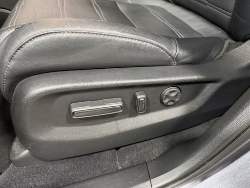 Used 2019 Honda CR-V Touring image 23