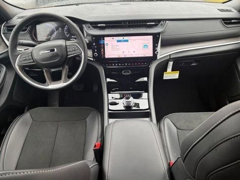 New 2026 Jeep Grand Cherokee Laredo image 30