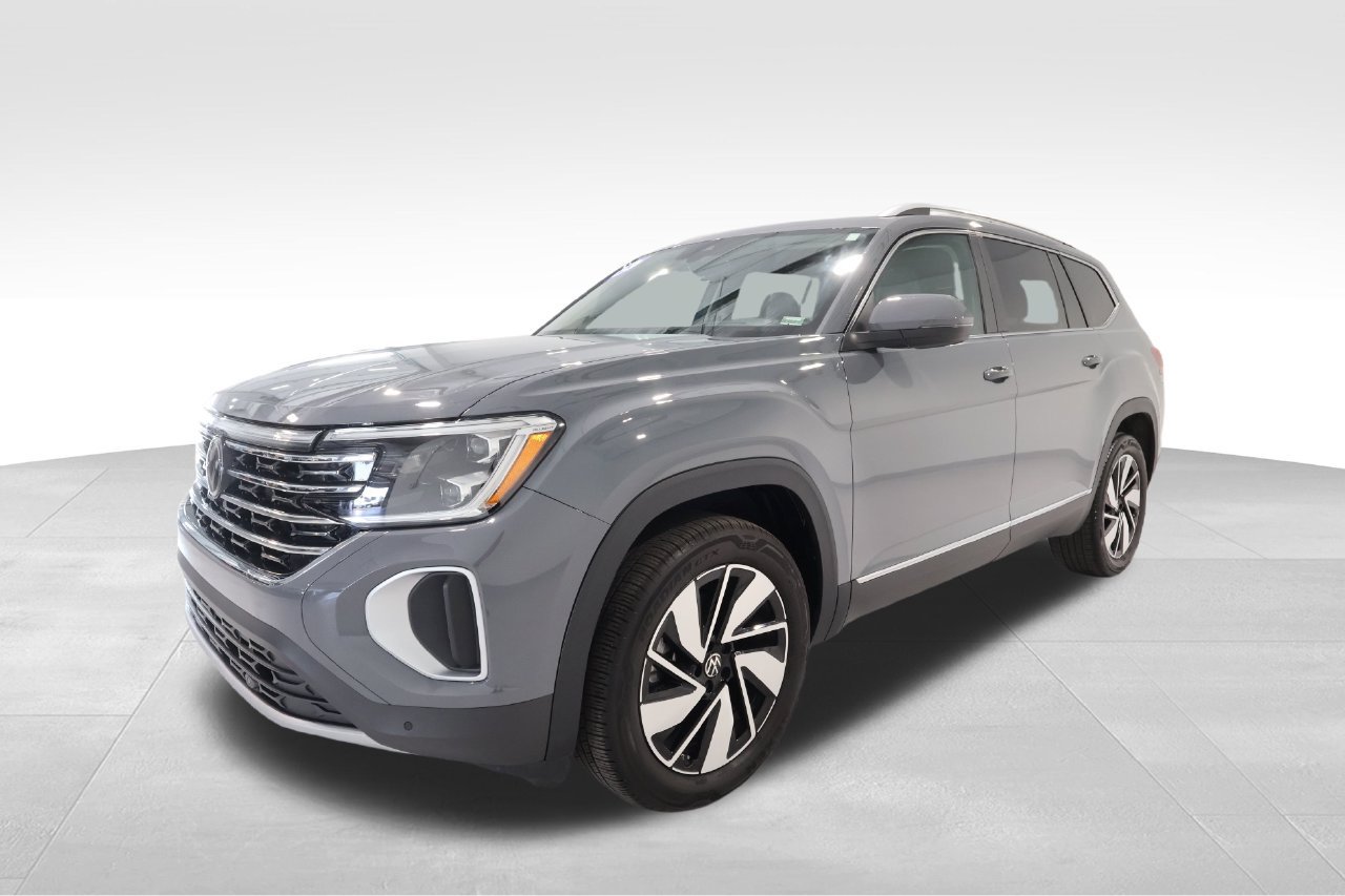 Used 2025 Volkswagen Atlas SEL AWD/4WD image 8