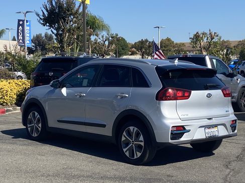 Used 2020 Kia Niro EX image 5