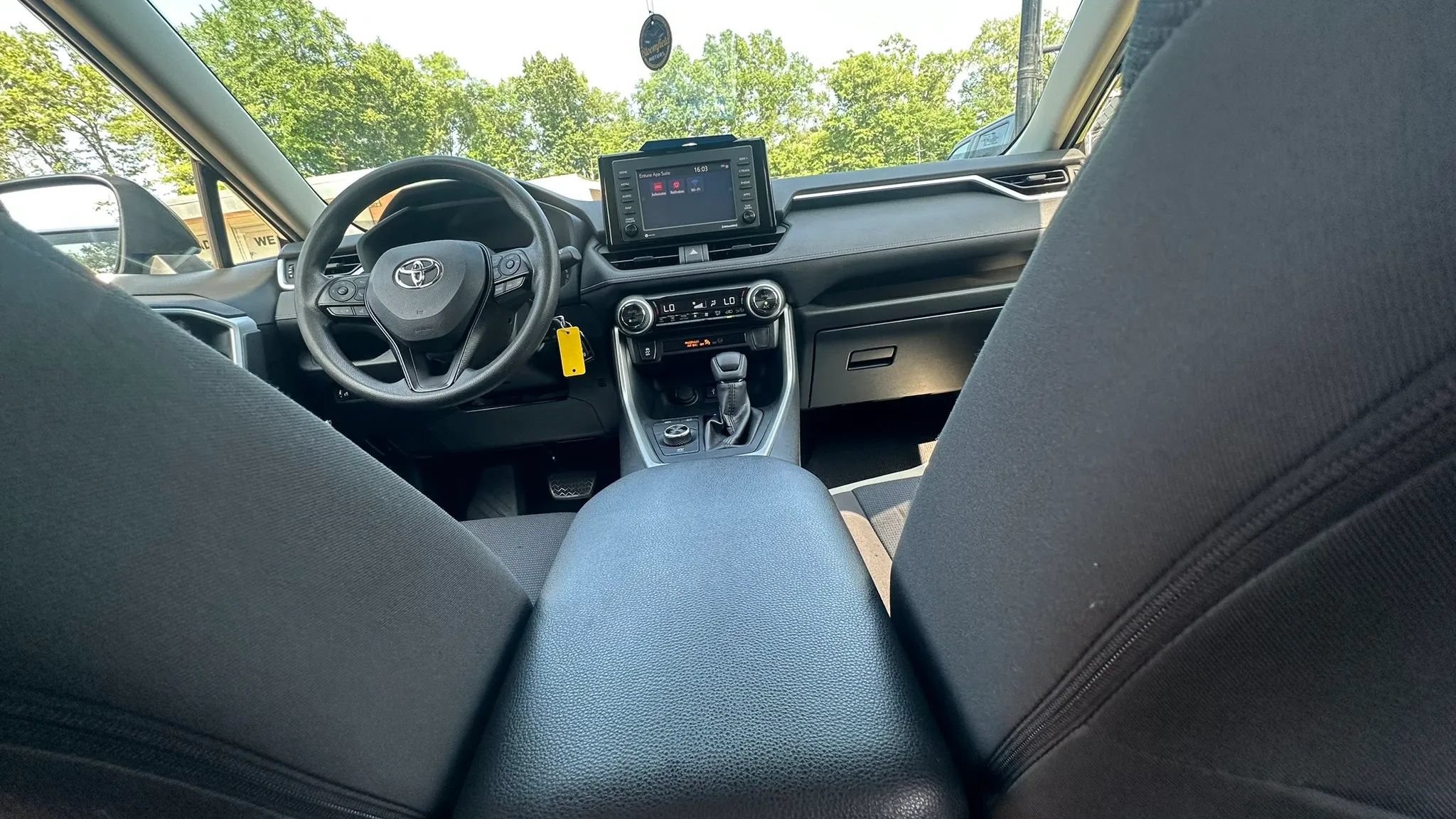 Used 2020 Toyota RAV4 LE AWD/4WD image 26