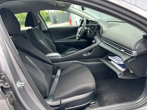 Used 2024 Hyundai Elantra SEL FWD image 17