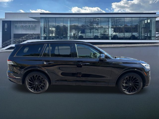 Used 2023 Lincoln Aviator Reserve w/ Equipment Group 201A AWD/4WD image 10