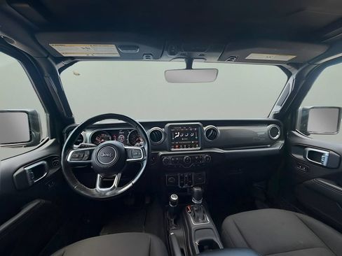 Used 2023 Jeep Wrangler Unlimited Sahara w/ LED Lighting Group AWD/4WD image 17