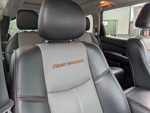 Used 2019 Nissan Pathfinder SL AWD/4WD image 12
