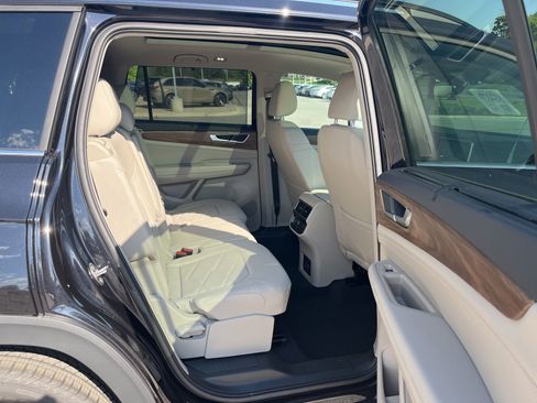 New 2026 Volkswagen Atlas SE FWD image 30