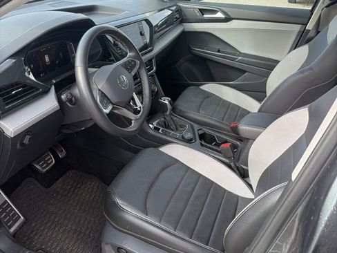 Used 2023 Volkswagen Taos SEL image 8