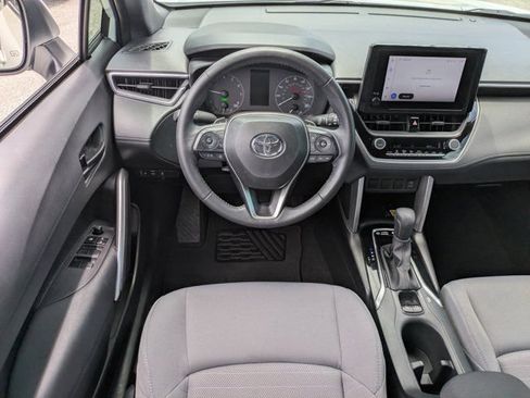 Used 2023 Toyota Corolla Cross AWD Hybrid w/ Moonroof Package image 15