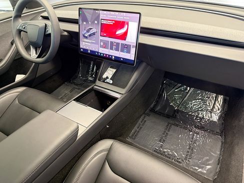 Used 2024 Tesla Model 3 Standard Range RWD image 12