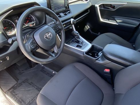 Certified 2022 Toyota RAV4 LE image 25
