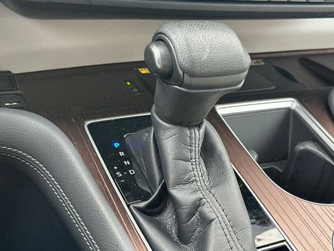 Used 2022 Toyota Sienna LE image 25