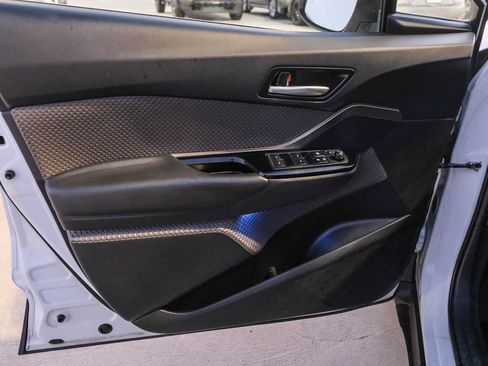 Used 2022 Toyota C-HR Limited FWD image 23