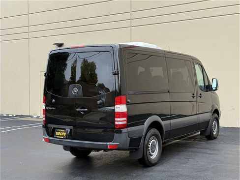 Used 2012 Mercedes-Benz Sprinter 2500 image 4