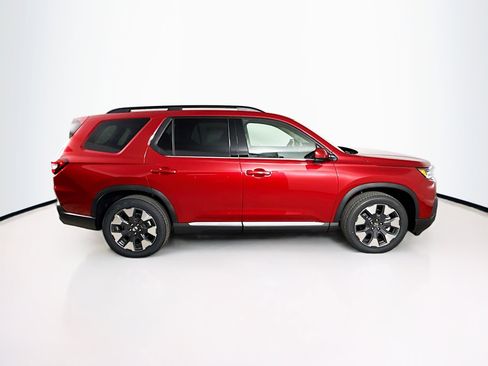 New 2026 Honda Pilot Touring image 2