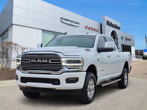 Used 2023 RAM 2500 Laramie AWD/4WD image 2
