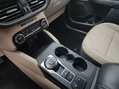 Used 2021 Ford Escape SE w/ Convenience Package image 20