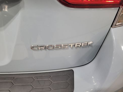 Used 2022 Subaru Crosstrek 2.5i Limited w/ Moonroof Package 2 AWD/4WD image 2