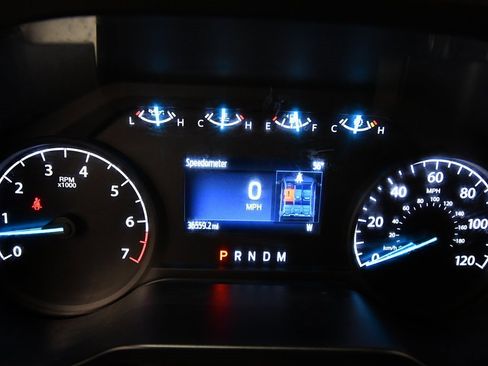 Used 2023 Ford F250 XLT image 19