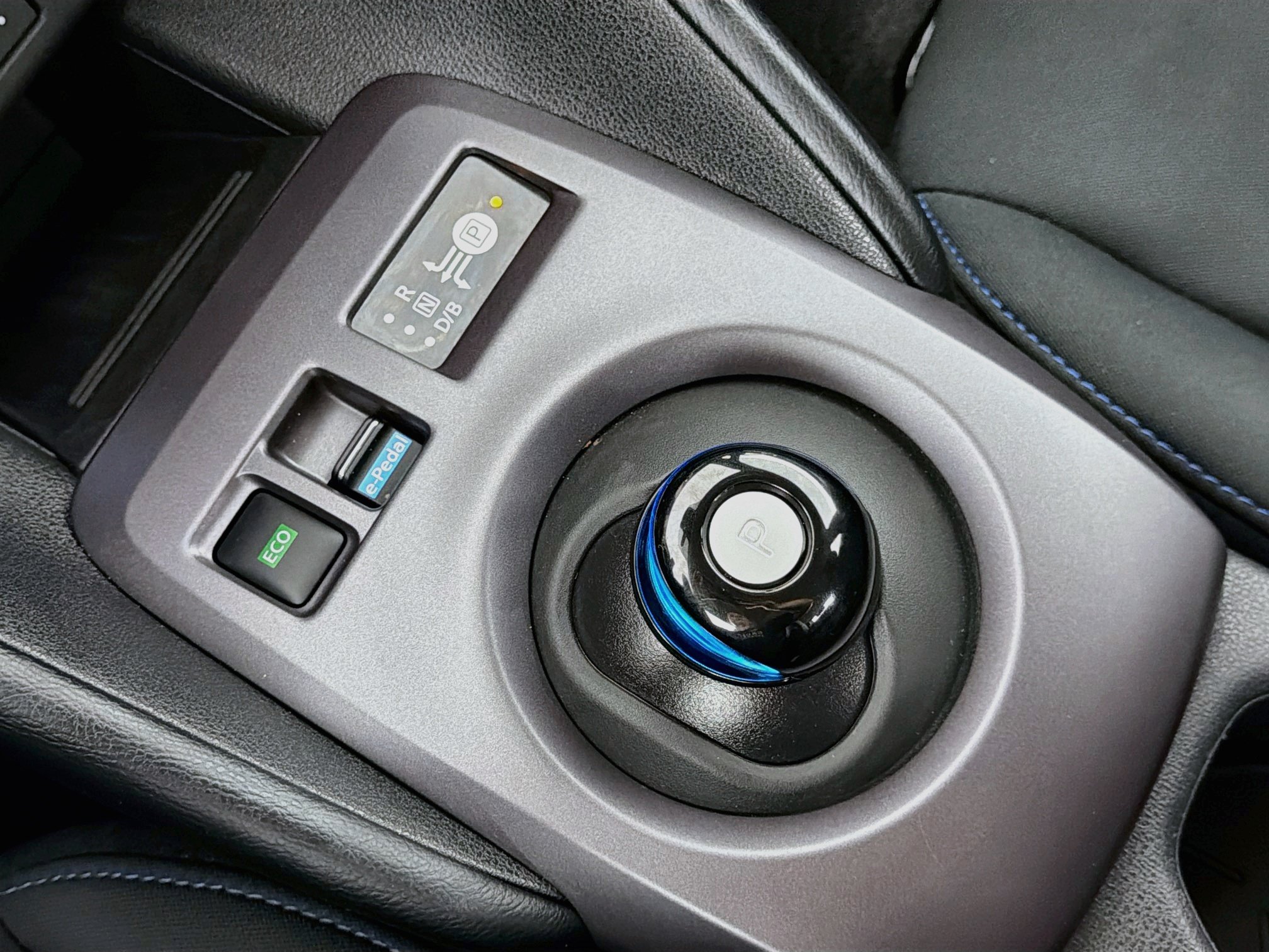 Used 2025 Nissan Leaf S FWD image 24